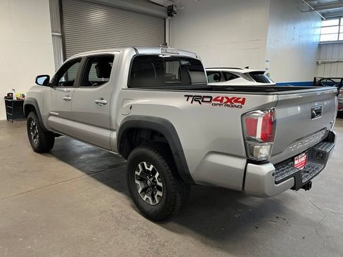 Used 2021 Toyota Tacoma TRD Off-Road w/ TRD Premium Off Road Package AWD/4WD image 5