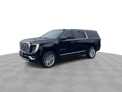 New 2026 GMC Yukon XL Denali w/ Sun & Power Step Package AWD/4WD image 4