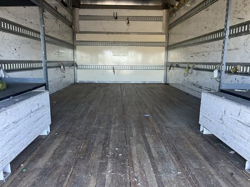 Used 2019 Ford E-450 and Econoline 450 Super Duty w/ Power Windows & Locks Group image 15