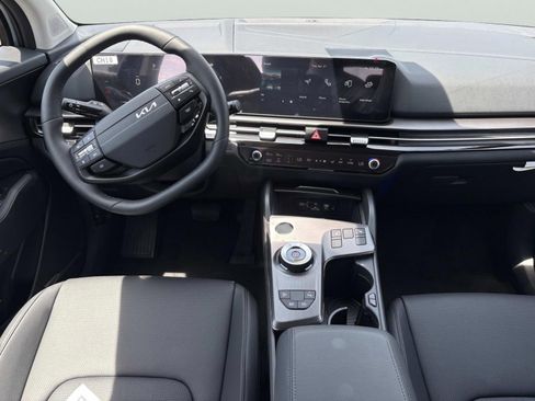 New 2026 Kia Sportage EX AWD/4WD image 13