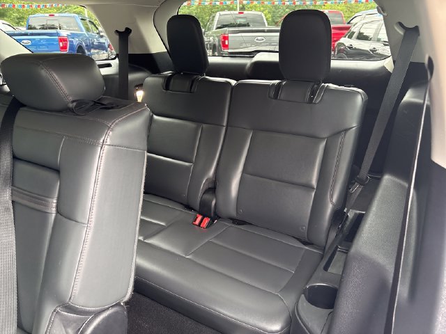 Used 2025 Ford Explorer Active w/ Active Comfort Package AWD/4WD image 21
