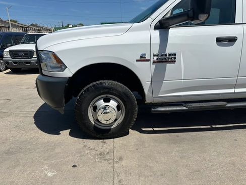 Used 2017 RAM 3500 Tradesman w/ Cold Weather Group AWD/4WD image 4