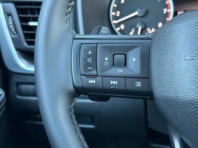 Used 2026 Nissan Rogue SV FWD image 28