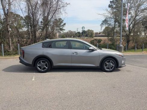 Used 2025 Kia K4 LXS image 2