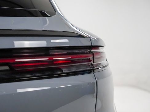 New 2026 Porsche Cayenne S image 12