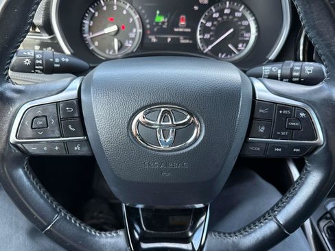 Used 2021 Toyota Highlander XSE AWD/4WD image 28