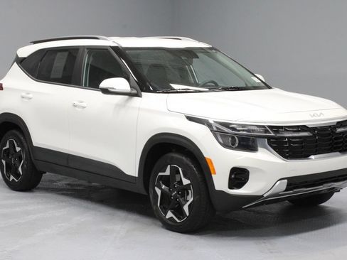 Used 2025 Kia Seltos S AWD/4WD image 1