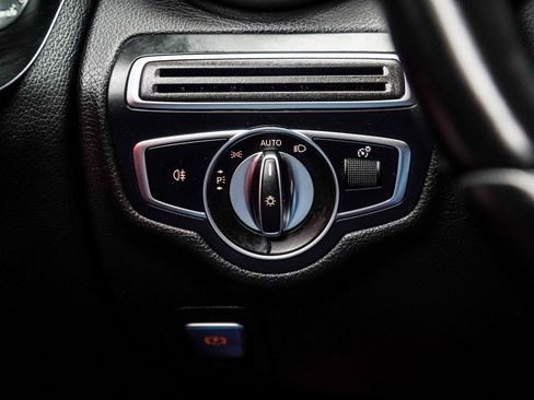 Used 2023 Mercedes-Benz C 300 4MATIC Coupe image 32