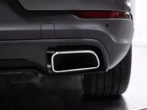 Certified 2026 Porsche Cayenne AWD/4WD image 20