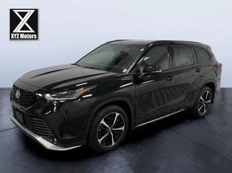 Used 2022 Toyota Highlander XSE video 1