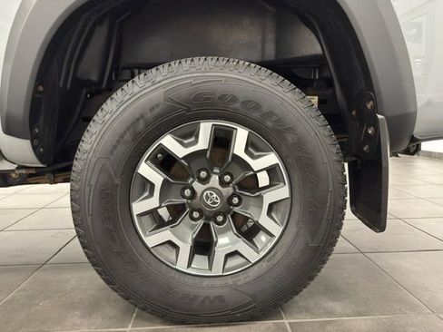Used 2019 Toyota Tacoma TRD Off-Road AWD/4WD image 26