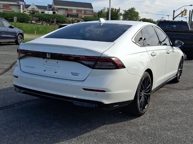 Used 2023 Honda Accord Touring image 8