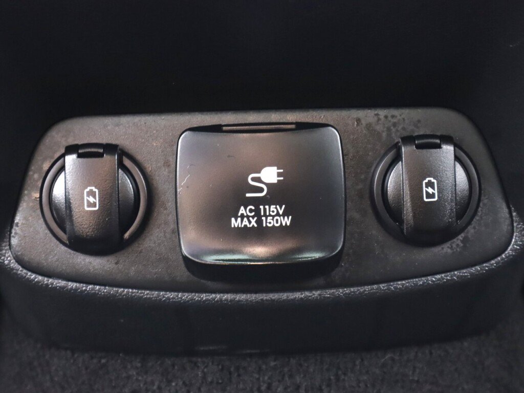 Used 2020 Hyundai Santa Fe Limited FWD image 35