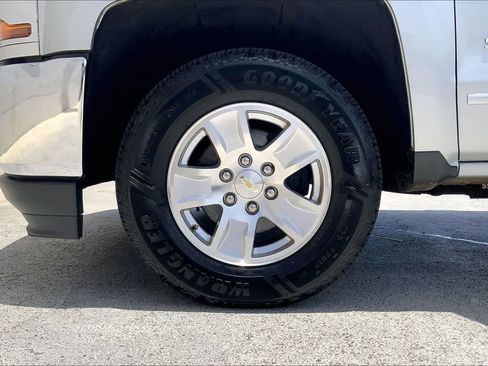 Used 2017 Chevrolet Silverado 1500 LT RWD image 8