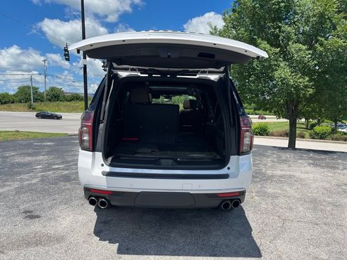 Used 2023 Chevrolet Suburban High Country AWD/4WD image 12