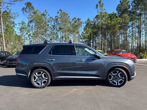 Used 2024 Hyundai Palisade SEL FWD image 6