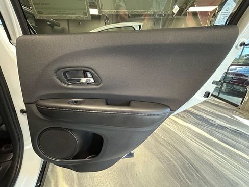 Used 2021 Honda HR-V Sport image 42