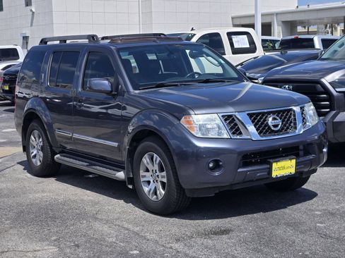 Used 2012 Nissan Pathfinder Silver w/ DVD Entertainment Pkg RWD image 3