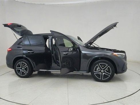 Used 2024 Mercedes-Benz GLC 300 GLC 300 w/ AMG Line image 70