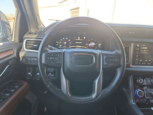 Used 2023 GMC Yukon XL Denali Ultimate image 24