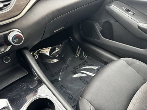 Used 2024 Nissan Altima 2.5 SV image 17