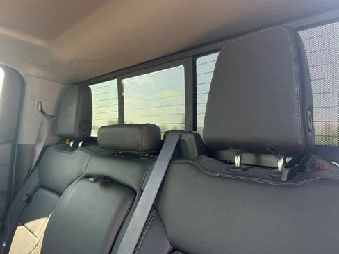 Used 2021 Chevrolet Silverado 1500 LT Trail Boss w/ Convenience Package II AWD/4WD image 18
