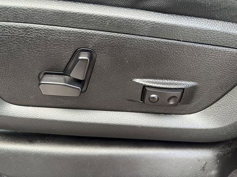 Used 2024 RAM 2500 Big Horn image 13