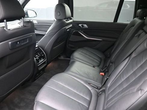Used 2020 BMW X7 xDrive40i w/ Premium Package AWD/4WD image 20