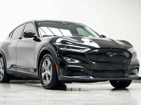Used 2023 Ford Mustang Mach-E Select RWD image 4