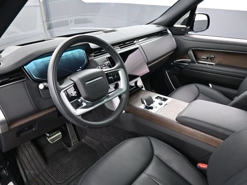 Used 2023 Land Rover Range Rover SE AWD/4WD image 4