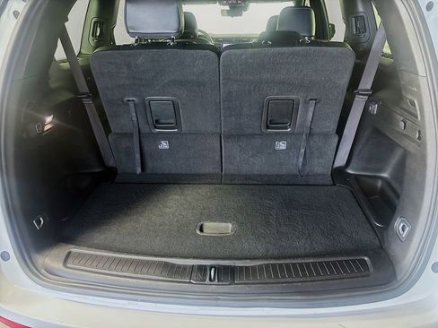 Used 2024 Jeep Grand Cherokee L Limited w/ Luxury Tech Group II image 28