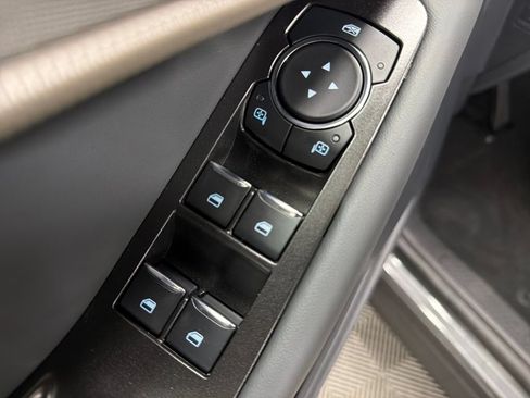 New 2026 Ford Explorer Active w/ Active Comfort Package RWD image 17