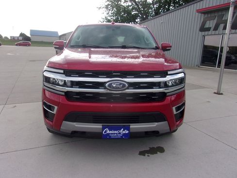 Used 2022 Ford Expedition Limited AWD/4WD image 4