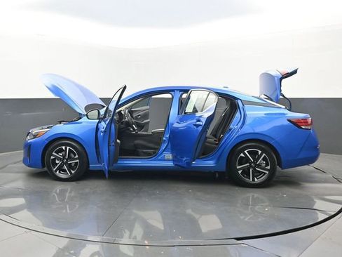 Used 2024 Nissan Sentra SV FWD image 33