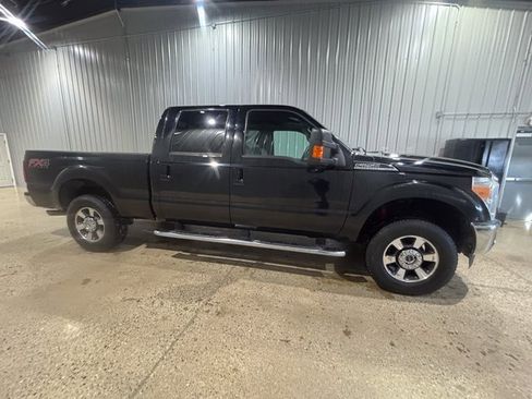 Used 2016 Ford F250 Lariat w/ Lariat Interior Package image 6