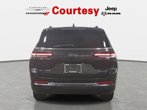 Certified 2023 Jeep Grand Cherokee L Limited image 4