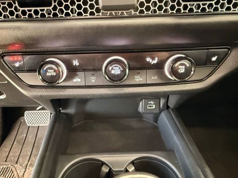 Used 2024 Honda HR-V Sport image 28