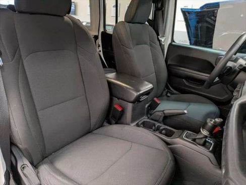 Used 2023 Jeep Wrangler Unlimited image 10
