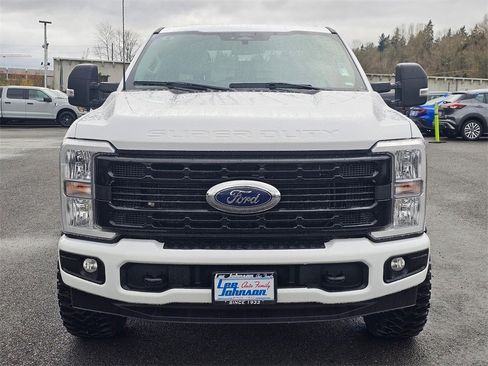 Used 2024 Ford F350 XLT image 2