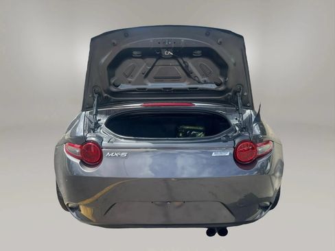 Used 2018 MAZDA MX-5 Miata Grand Touring RWD image 9