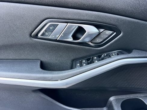 Used 2020 BMW 330i Sedan w/ Convenience Package RWD image 14