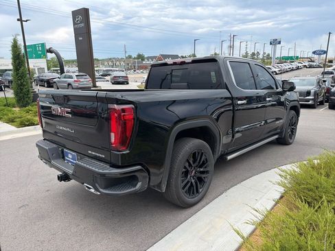 Used 2021 GMC Sierra 1500 Denali w/ Denali Ultimate Package AWD/4WD image 6