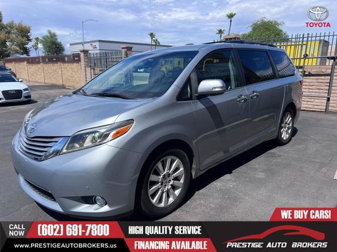 Used 2015 Toyota Sienna Limited Premium FWD image 4