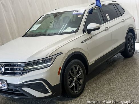 Used 2022 Volkswagen Tiguan SE AWD/4WD image 4