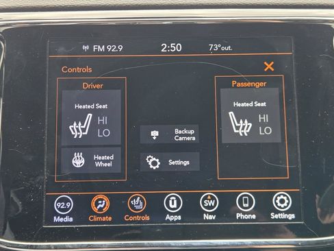 Used 2020 Jeep Grand Cherokee Altitude AWD/4WD image 24