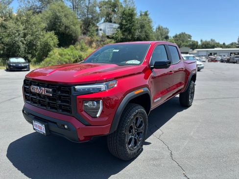 New 2025 GMC Canyon Elevation w/ Convenience Package image 1