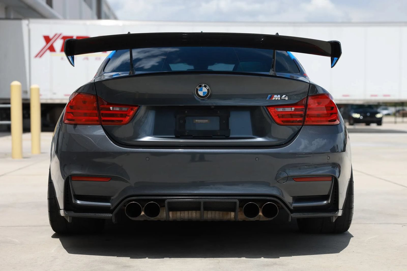 Used 2015 BMW M4 Coupe RWD image 4