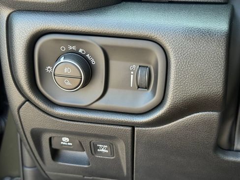 New 2026 RAM 1500 Warlock AWD/4WD image 18