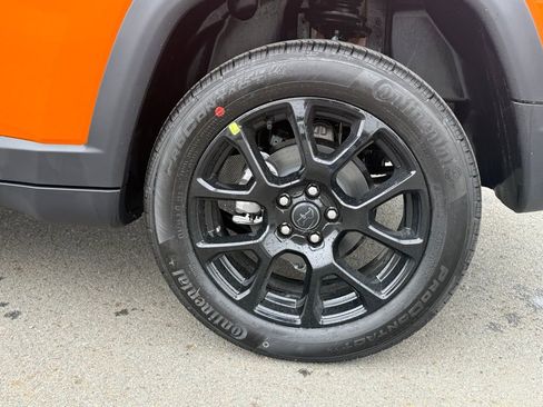 New 2026 Jeep Compass Latitude AWD/4WD image 12