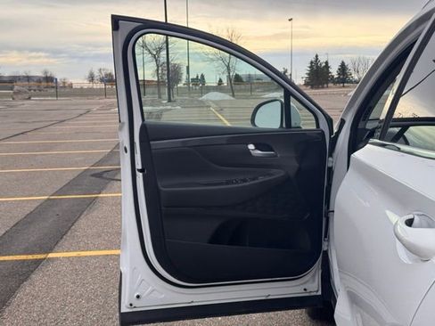 Used 2022 Hyundai Santa Fe SEL image 4